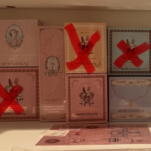 Assorted Pink & Pastel flower knows makeup lot